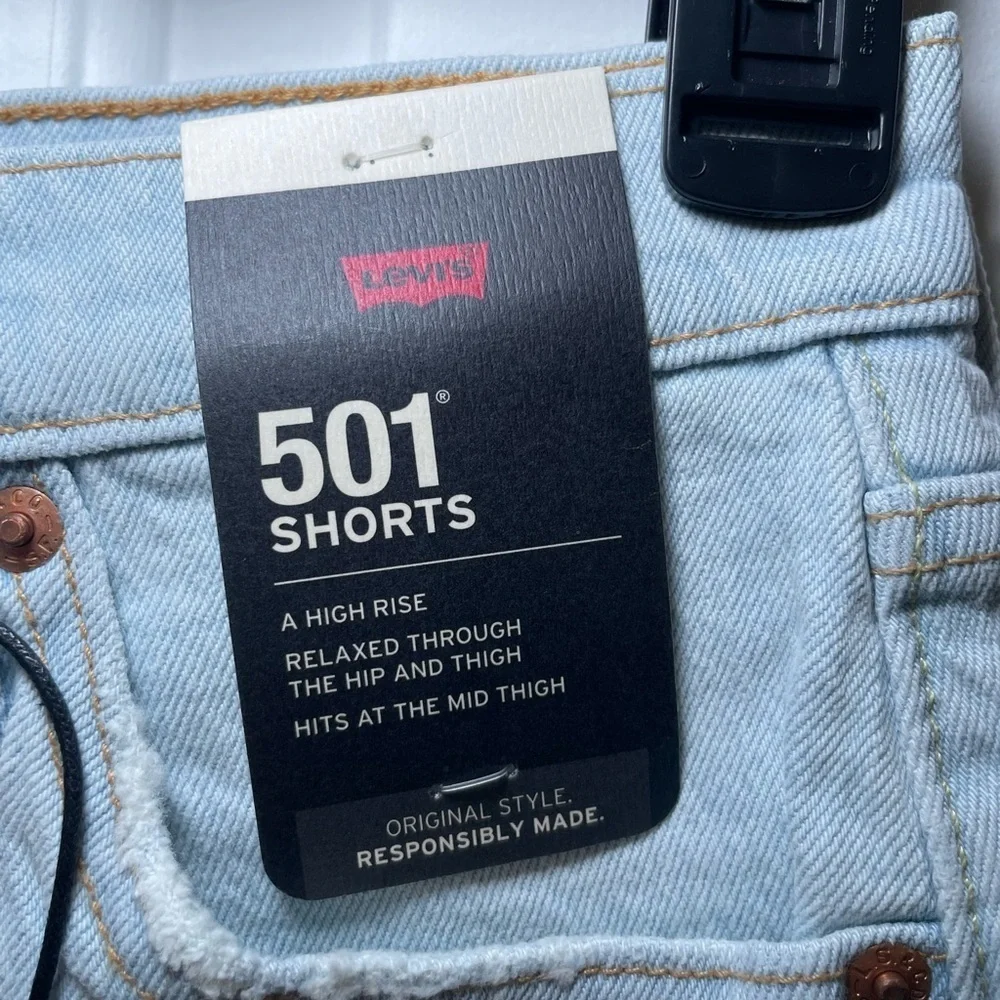 Levi’s Premium 501 Woman’s Denim Shorts size 24 Light Wash High Rise Cut Offs